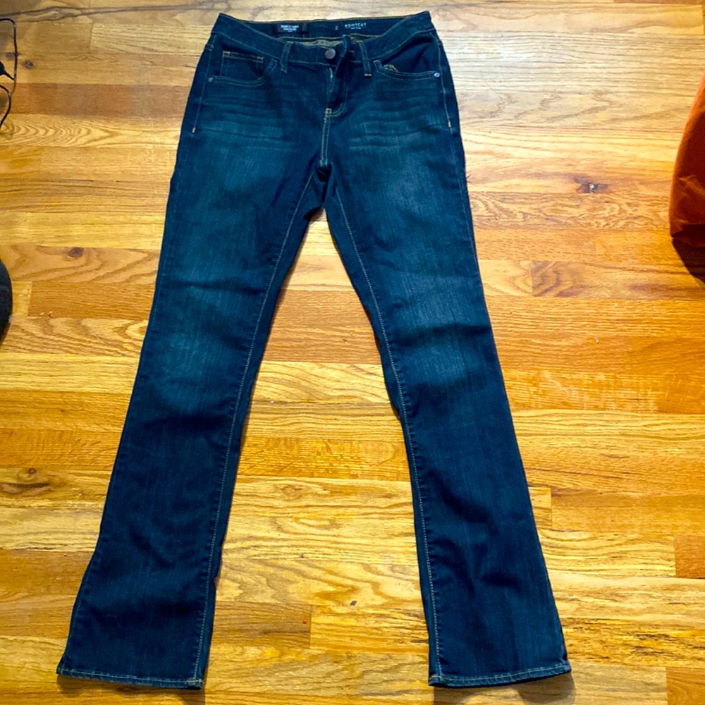 Vera Wang mid rise bootcut blue jeans